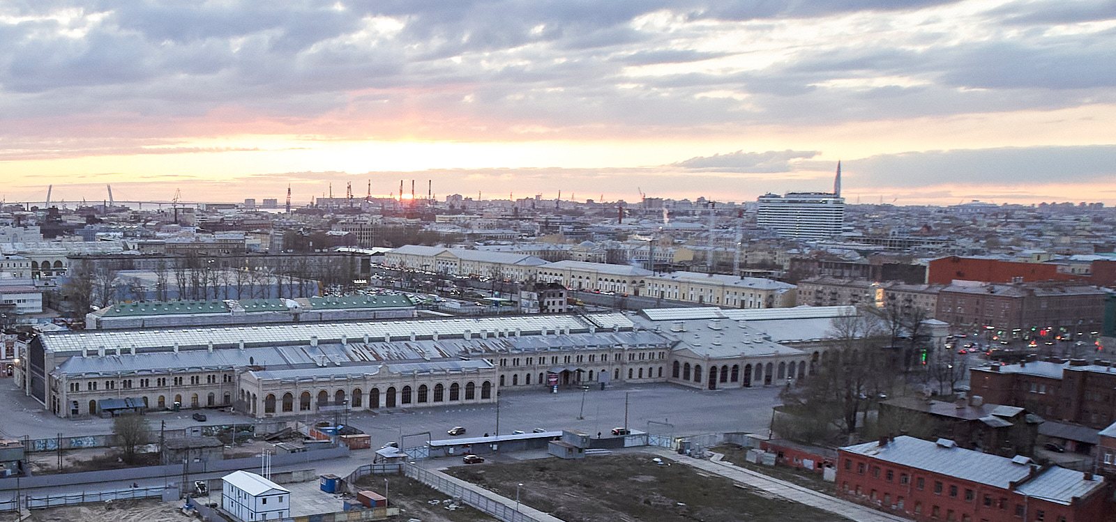 Студия у метро Фрунзенская с панорамным видом на город — вид из окна, Санкт-Петербург